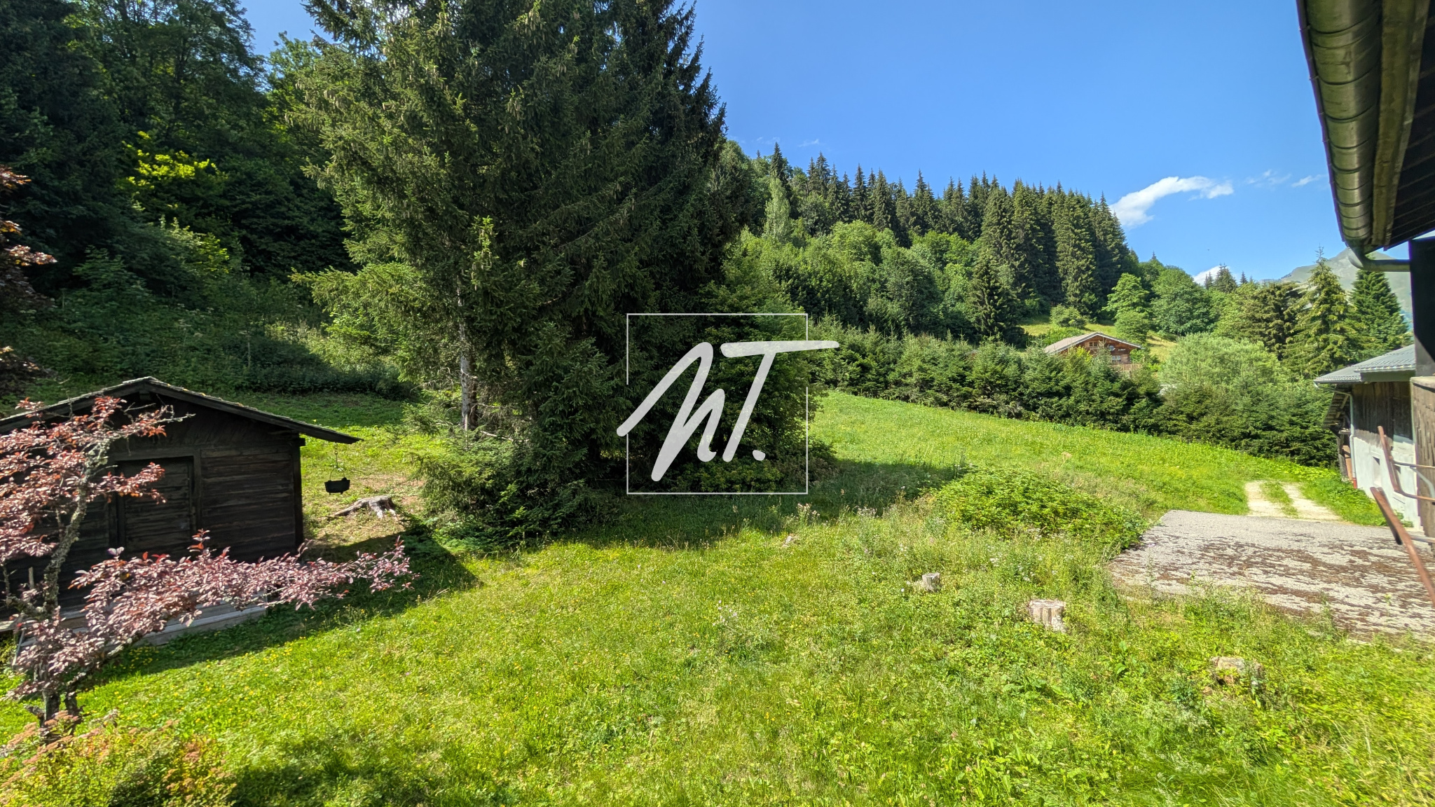 Spacieux duplex avec jardin privatif!
