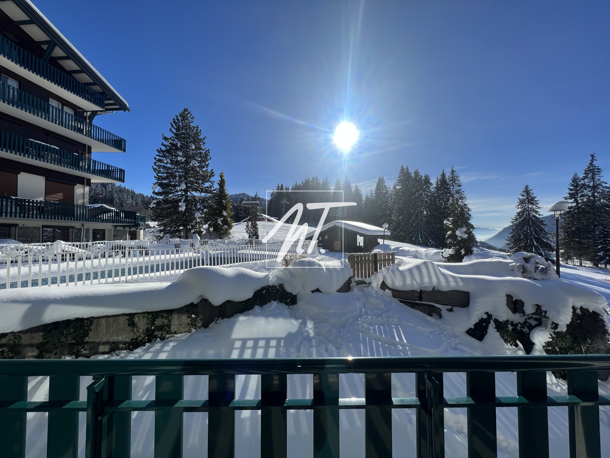 Bain de soleil et skis aux pieds !
