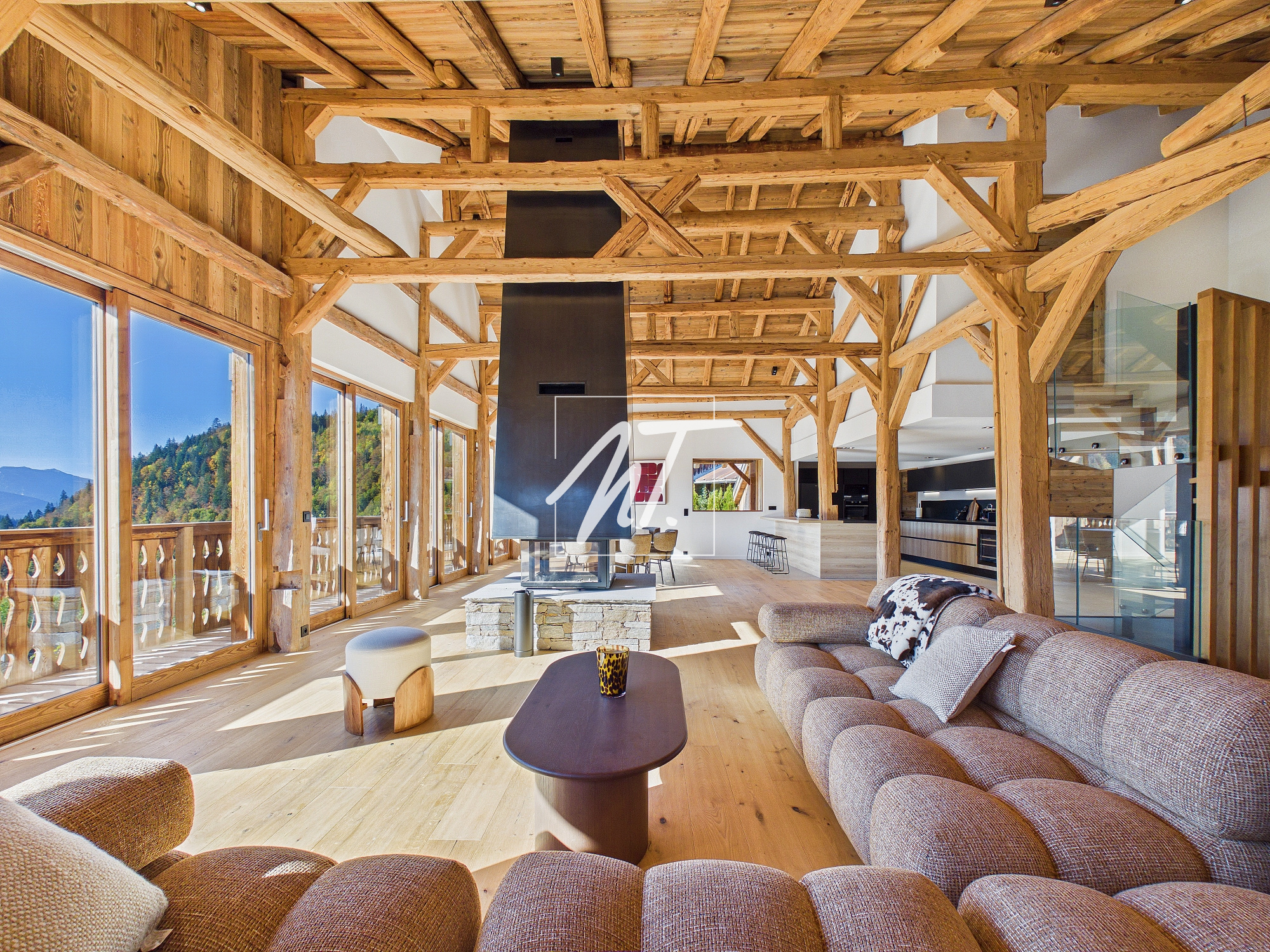 LES GETS   Une ferme de 1860 entièrement réinventée, 315 m2 de caractère et une rénovation d'exception !
