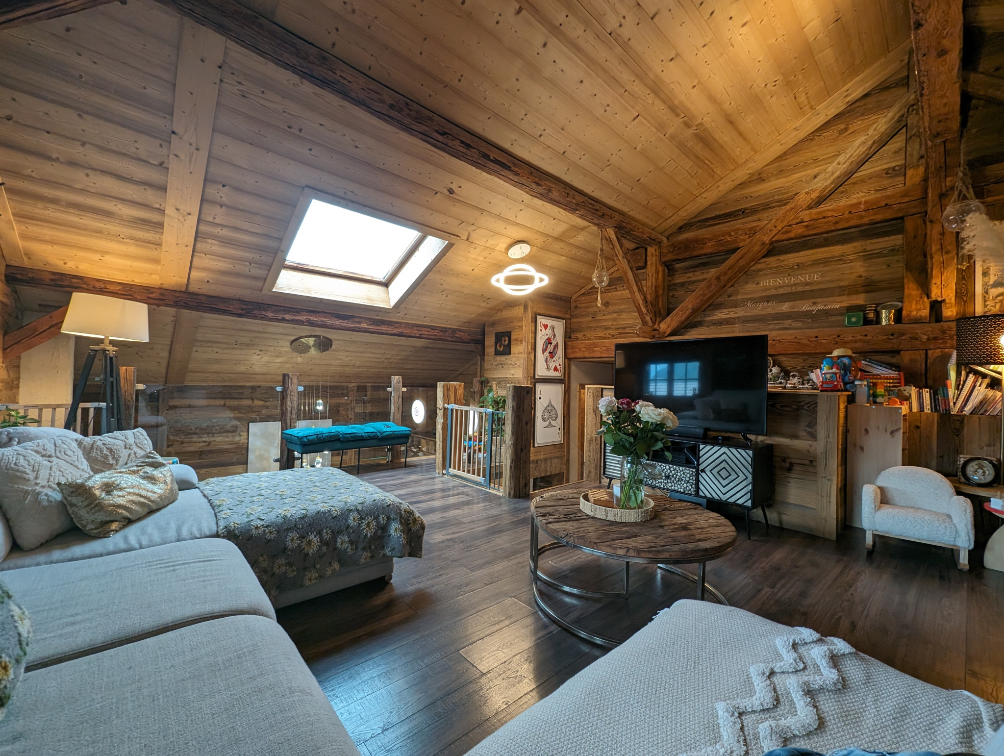 Ferme chaleureuse et moderne
