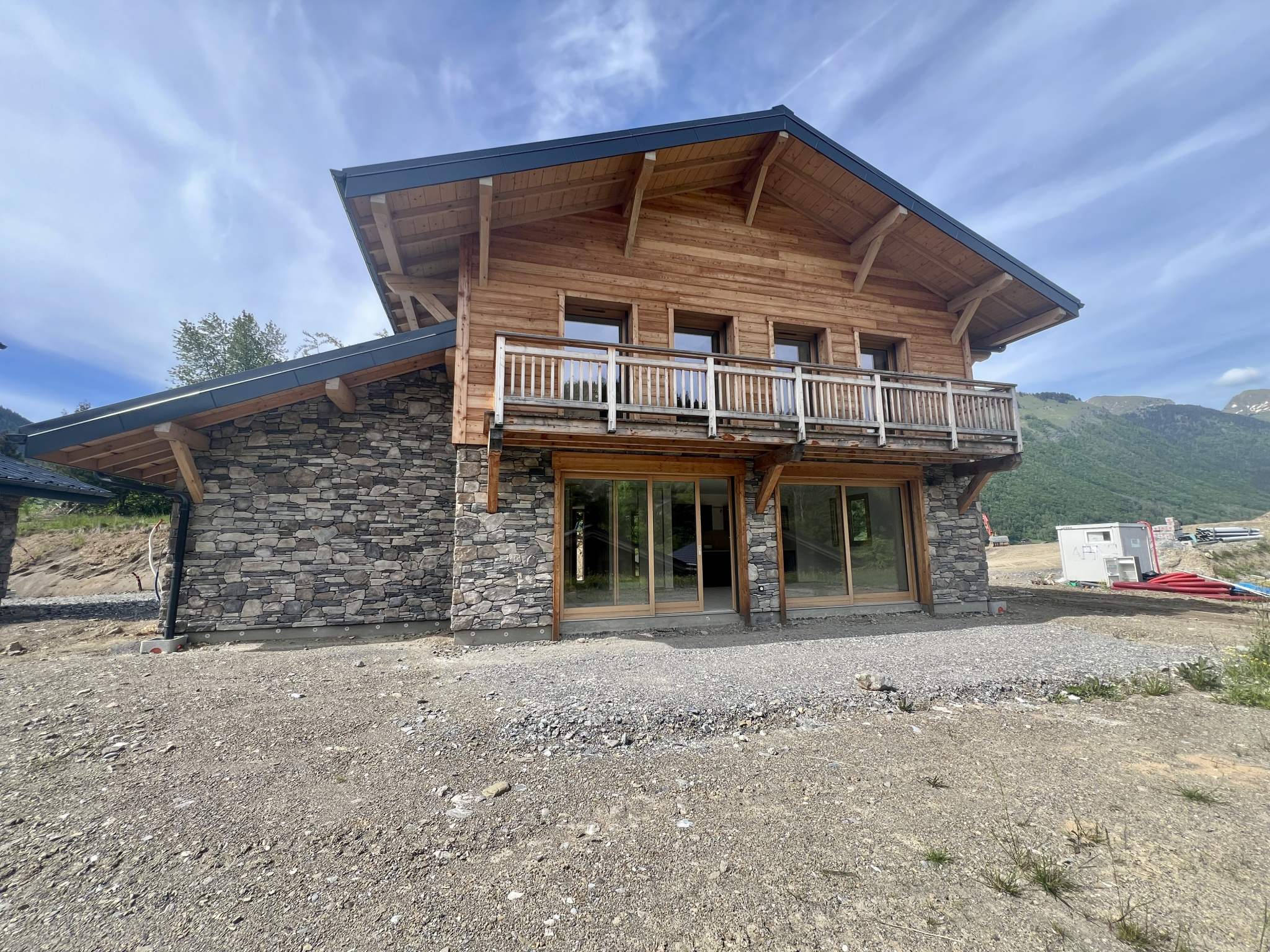 CHALET AUTHENTIQUE EN PROGRAMME NEUF