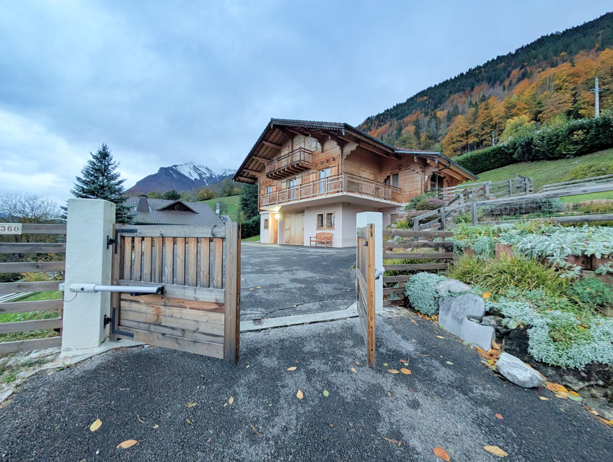 Chalet chaleureux sur le coteau Sud de Taninges