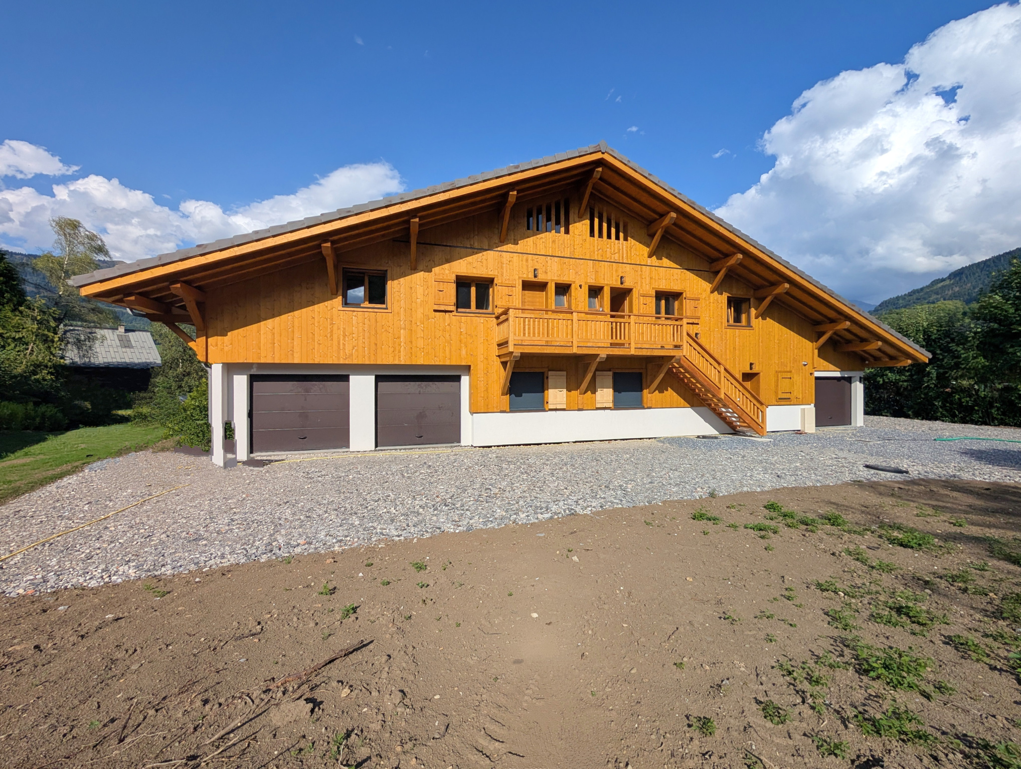 Appartement duplex neuf livré cet été dans un chalet intimiste, au sein d&#39;un quartier authentique