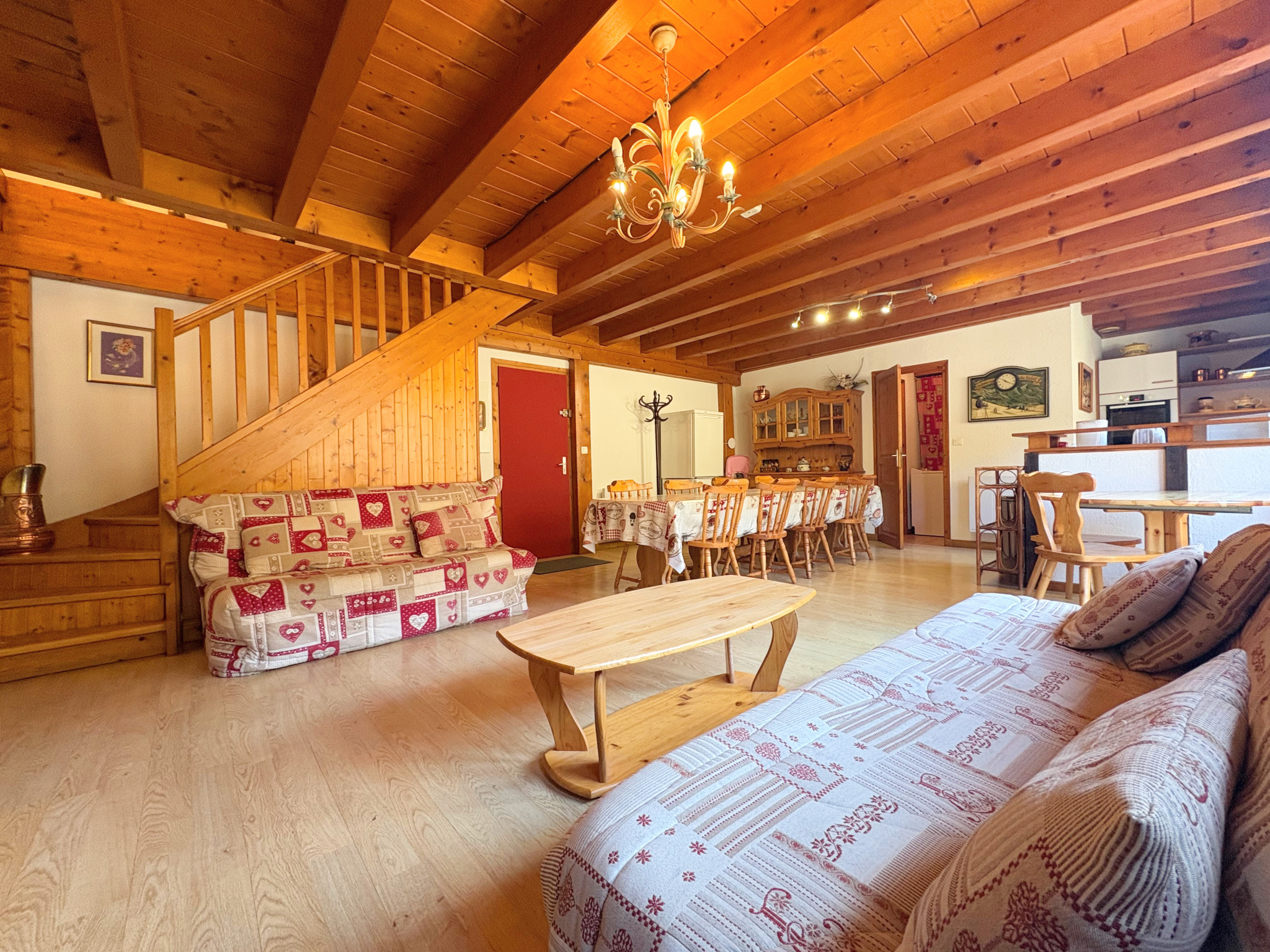 Charmant duplex de 82 m2 au cœur de Morillon   À deux pas des pistes du Grand Massif